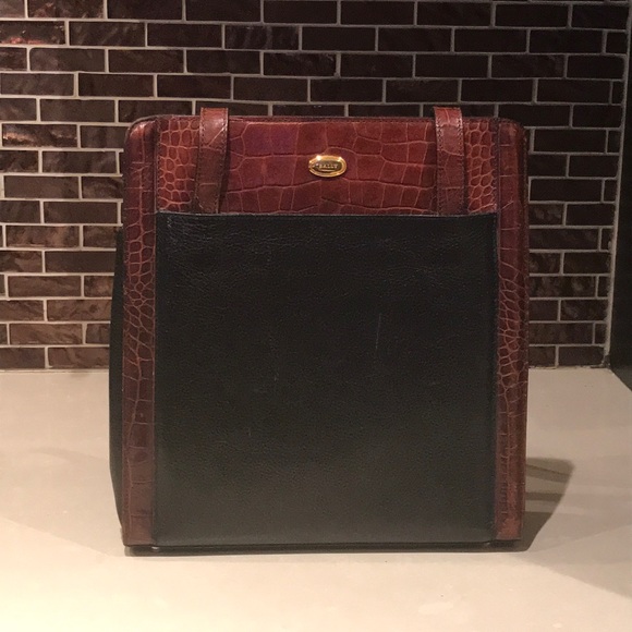 VINTAGE💃🏼 BALLY'S 💃🏼 LEATHER PURSE💃🏼 - Picture 1 of 8
